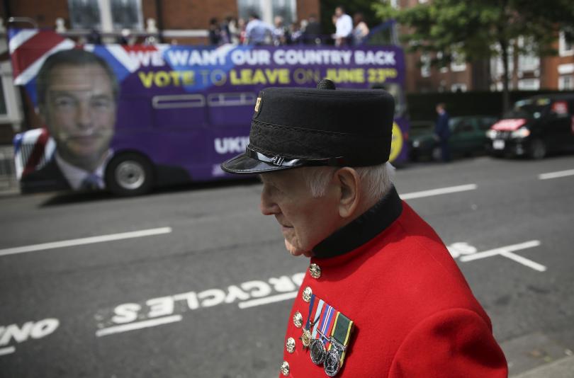 Brexit Veteran Brit Double Decker Campaign