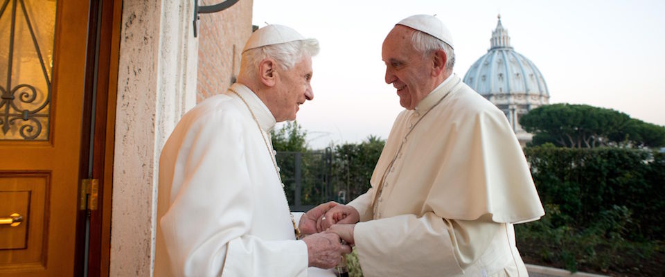 This handout picture released on December 23, 2013 by the Vatican press office shows Pope Francis (R) meeting with Pope Emeritus Benedict XVI at the Mater Ecclesiae monastery at the Vatican. AFP PHOTO / OSSERVATORE ROMANO/HO RESTRICTED TO EDITORIAL USE - MANDATORY CREDIT "AFP PHOTO / OSSERVATORE ROMANO" - NO MARKETING NO ADVERTISING CAMPAIGNS - DISTRIBUTED AS A SERVICE TO CLIENTS